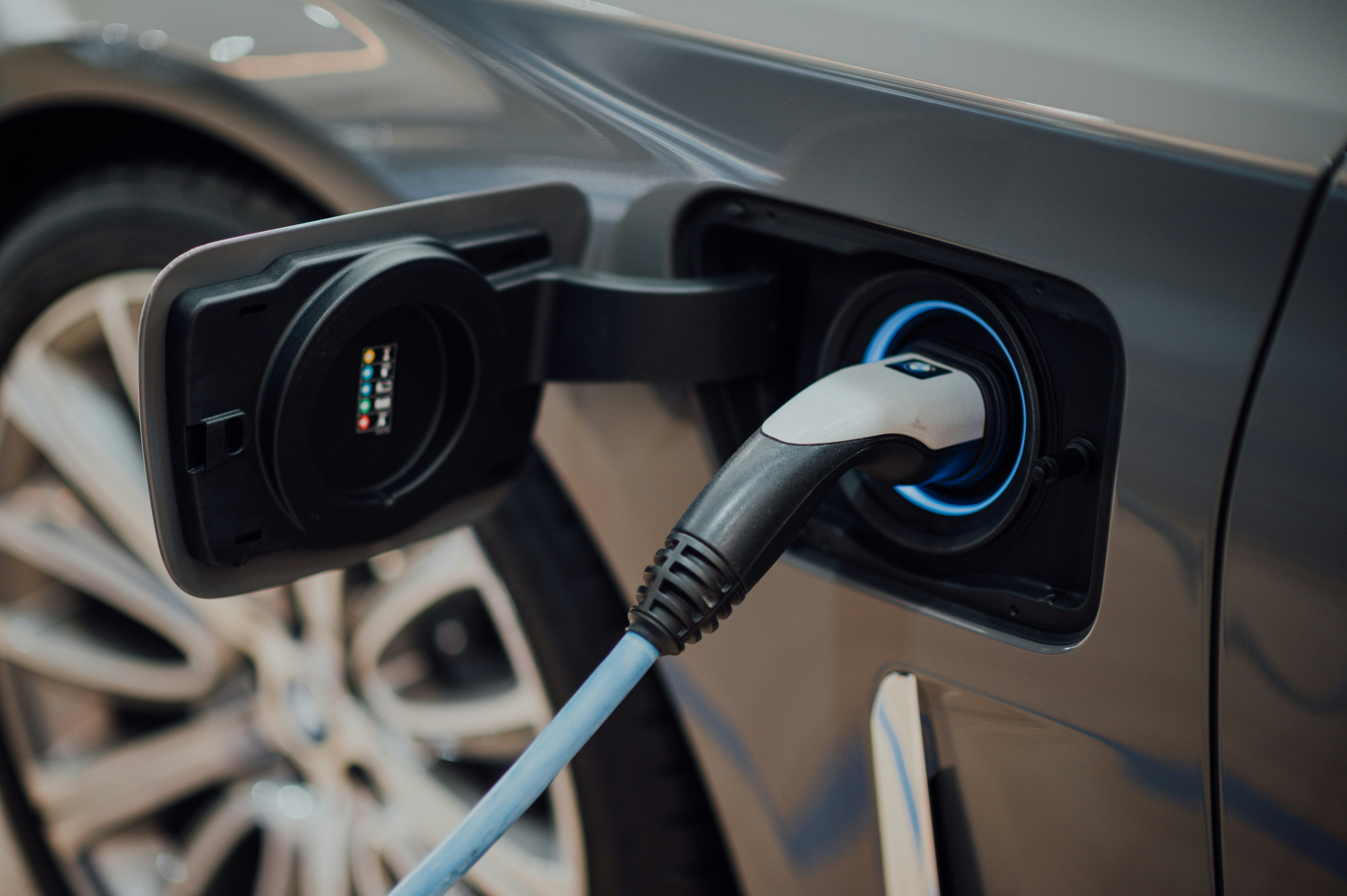 The Benefits of Electric Cars: A Tax-Friendly Choice for Employers and Employees